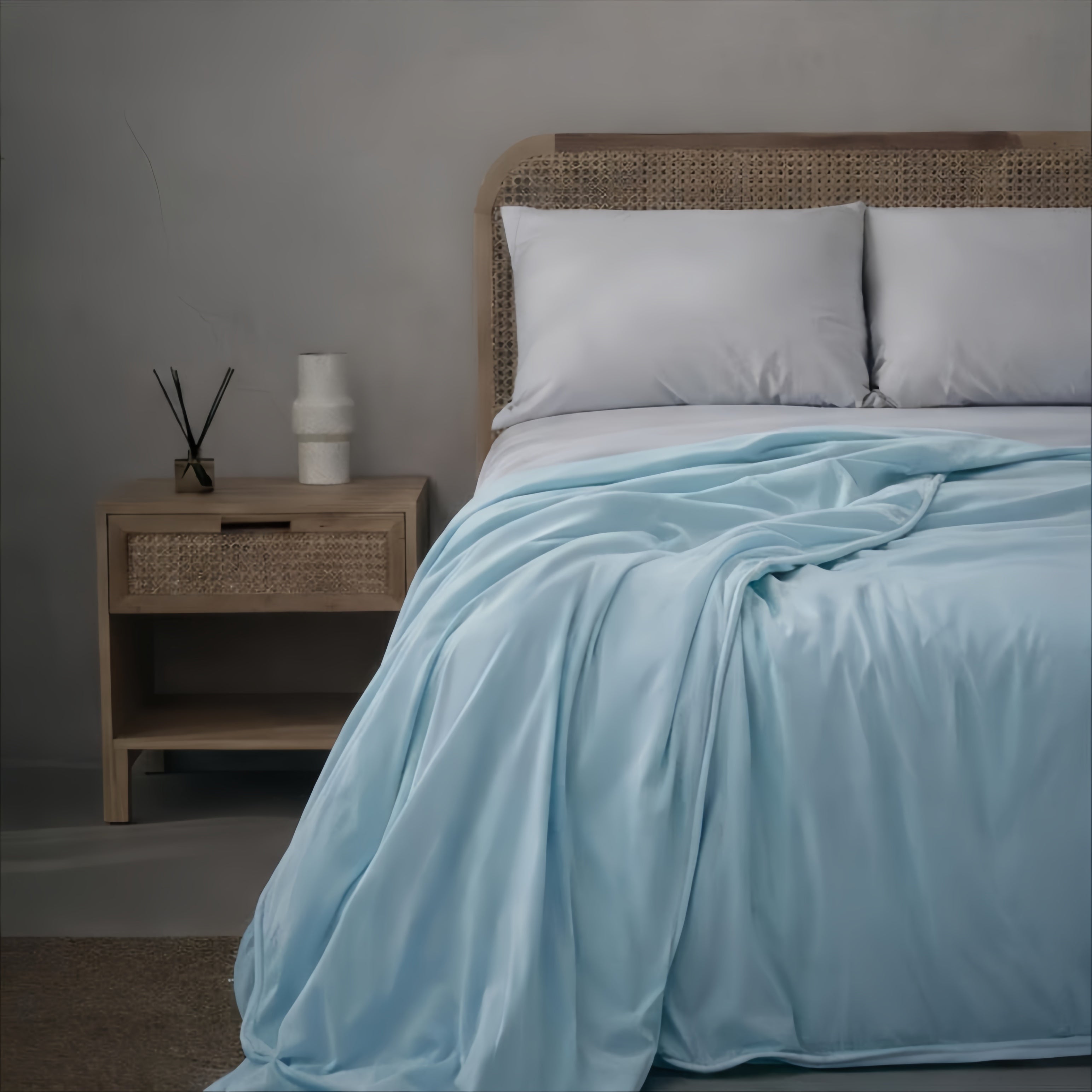 Cooling Silk Blanket